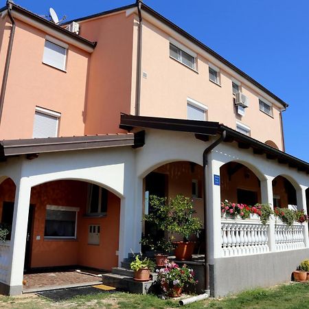 Villa Vera Medulin Exterior photo